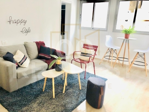 Apartments for rent dans Gemayzeh - استوديو مفروش للإيجار في الجميزة - الشارع الرئيسي | Furnished Studio for Rent in Gemmayzeh