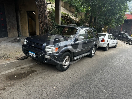 Infiniti in Kobbeh - layrouniye