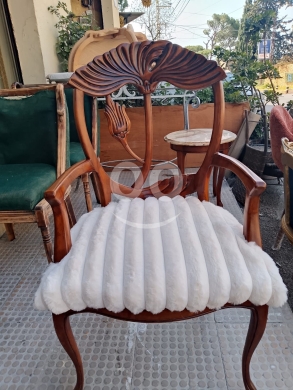 طقم كراسي وطاولة أنيق | Elegant Chair and Table Set — 2