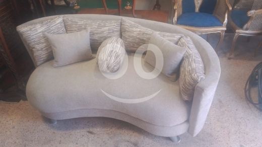 Other home furniture in Bchamoun - أريكة منحنية عصرية وأنيقة | Modern Curved Sofa