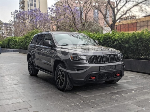 Jeep in Dekouaneh - جيب جراند شيروكي تريل هوك 2018 | 2018 Jeep Grand Cherokee Trailhawk