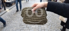 حقيبة يد صغيرة بخيط الكليم | Stylish Handmade T-Shirt Yarn Clutch