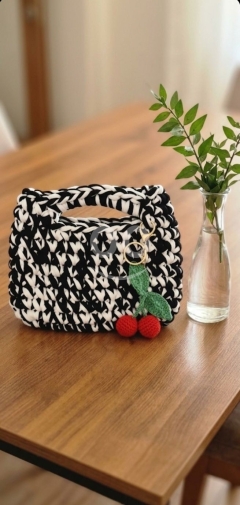 حقيبة كروشيه عصرية بنمط مميز | Stylish Patterned Crochet Bag
