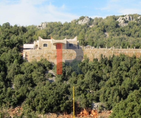R9-3700 Villa for Sale in Jouniyeh – Aajaltoun, 350 m², Land 2300 m² — 5