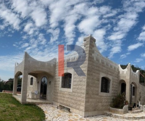 R9-3700 Villa for Sale in Jouniyeh – Aajaltoun, 350 m², Land 2300 m² — 24