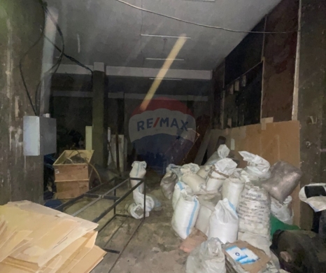 Commercials for sale dans Basatin Tripoli - R9-3711 Warehouse for Sale in Jisr Al Mallouleh &ndash; Tripoli, 280 m&sup2;, 4 m Heightمستودع للبيع في جسر الملولة طرابلس &ndash; 280 م&sup2;، ارتفاع 4 أمتار