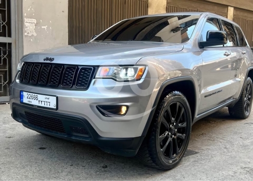 جيب في زغرتا - Jeep Grand Cherokee 2018