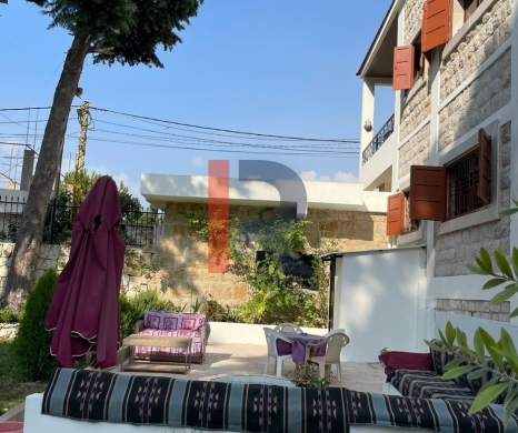 R9-3735 Semi-Furnished Countryside House for Sale in Al Danniyeh – Tripoli, 170 Years Old — 12