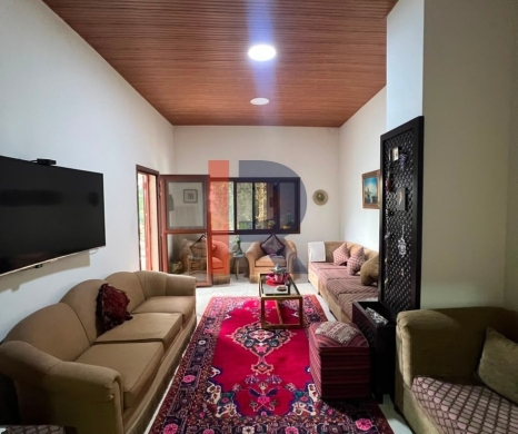 R9-3735 Semi-Furnished Countryside House for Sale in Al Danniyeh – Tripoli, 170 Years Old — 2