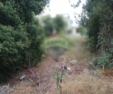Lands for sale in Broumana - R9-3736 Land for Sale in Broumana &ndash; Kanabeh, 490 m&sup2;, Zoning 30/90 أرض للبيع في برمانا كنَبه &ndash; 490 م&sup2;، تصنيف 30/90