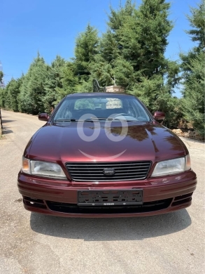 نيسان في زغرتا - Nissan Maxima 1999