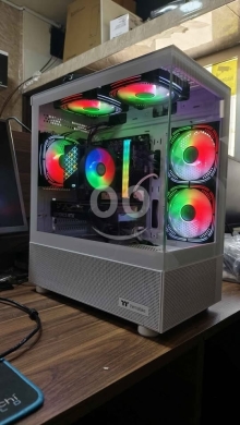 قطع غيار الكمبيوتر وملحقات البرامج في طرابلس - Gaming Case Super Clean