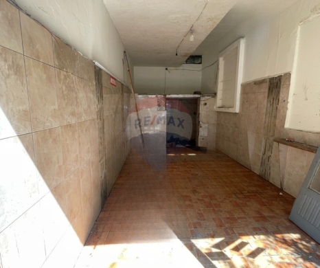 عقارات تجارية للبيع في عزمي - R9-3763 Storage for Sale in Azmi Street &ndash; Tripoli, 30 m&sup2;, 2 Floors مخزن للبيع في شارع عزمي طرابلس &ndash; 30 م&sup2;، طابقان