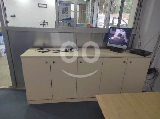 معدات مكتبية كاملة بحالة ممتازة ماركة Ferra | Complete Office Furniture Set Ferra — 5
