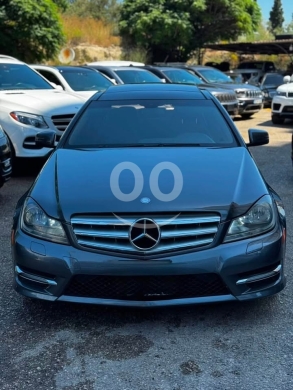 Mercedes-Benz dans Zgharta - Mercedes C250 model 2013