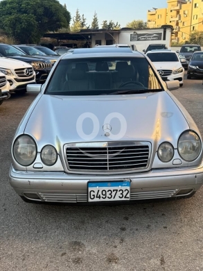 Mercedes-Benz dans Zgharta - Mercedes E320 model 1997