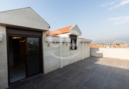 Apartments for sale dans Nakhleh - شقة دوبلكس 290م مع روف ومطل كاشف في الكورة | 290sqm Duplex with Roof &amp; View in Koura
