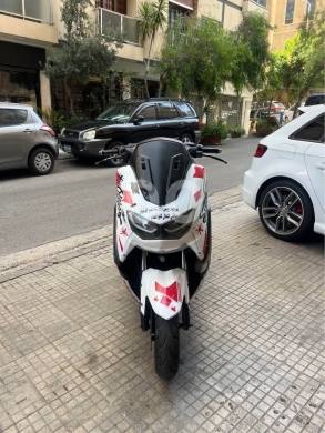 Motorcycles & ATVs dans Beyrouth - N MAX