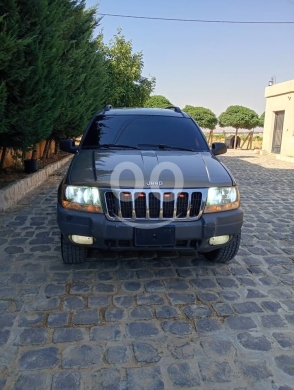 جيب في بعلبك - Jeep مودل ٢٠٠٢