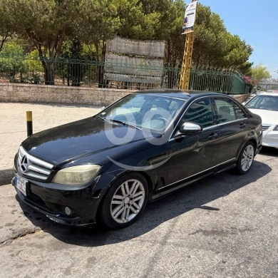 Mercedes-Benz in Beirut City - Mercedes C300 2008