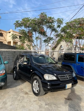 مرسيدس بنز في منيه - ML 320 2000