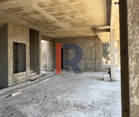 R9-3781 Villa for Sale in Deddeh – Koura, 1,600 m² Building, 1,000 m² Land — 12