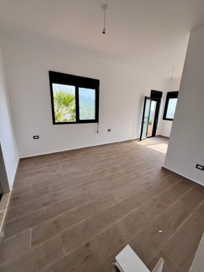Apartments for sale dans Kfar Abida - Apartment for Sale in KfarAabida - Batroun