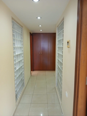 Office for Sale in Dora - El Maten — 2
