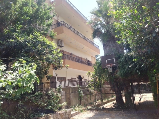 Commercials for sale dans Nabay - Exclusive 3-Story Residential Building for Sale in Nabiyeh -Metn