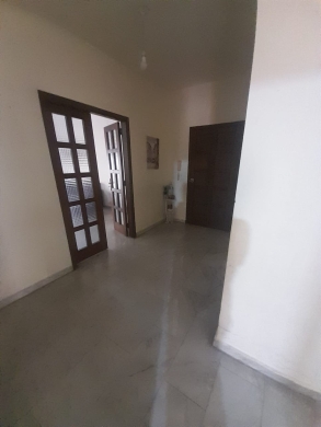 شقق للبيع في جديده - Spacious 3-Bedroom Apartment for Sale in Jdeideh &ndash; El Maten