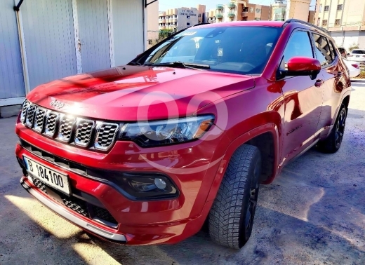 Jeep in Abou Samra - جيب شيروكي / كومباس 2022 أحمر بحالة ممتازة | 2022 Jeep Compass Red SUV Excellent Condition