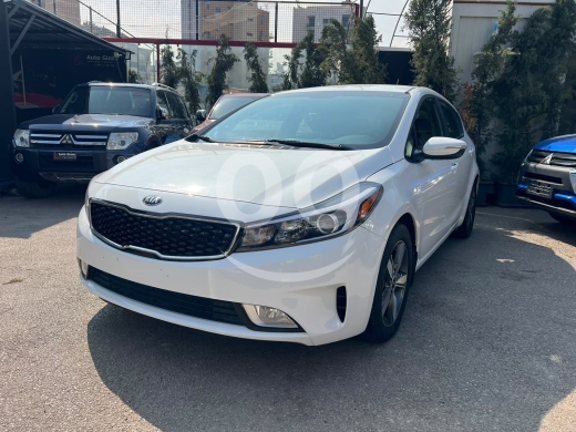 Kia dans Beyrouth - كيا فورتي 5 موديل 2018 ممتازة | 2018 Kia Forte 5 Hatchback