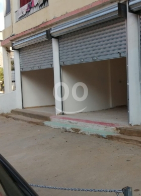 محلين تجاريين للبيع في صور جل البحر بموقع استراتيجي | Two Commercial Shops for Sale in Tyre