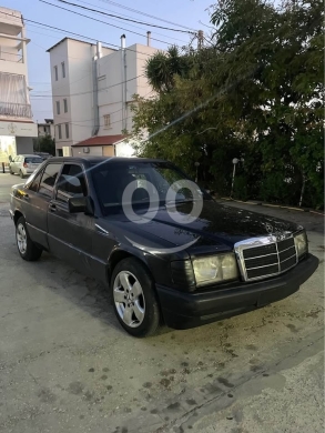 Mercedes-Benz in Zgharta - Mercedes E190 89