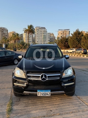 Mercedes-Benz in Tripoli - GI 450 2010