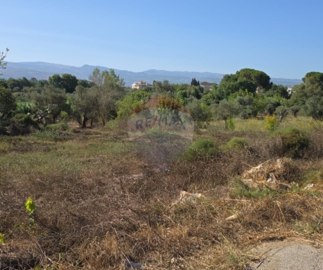 اراضي للبيع في بترومين - R9-3789 Land for Sale in Batroumine &ndash; Koura, 2,000 m&sup2;, Residentialأرض للبيع في بترومين الكورة &ndash; 2,000 م&sup2;، سكنية