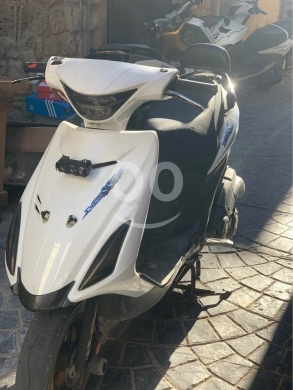 موتوسيكل و دراجات نارية ورباعية في صور - V150 Azzo 2022