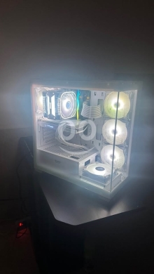 White gaming pc
