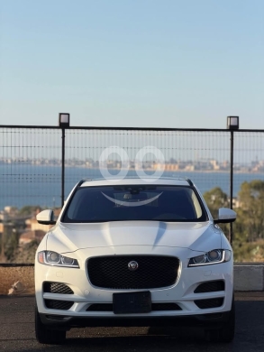 Jaguar F pace 2017
