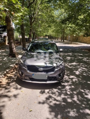 Kia sorento model 2016