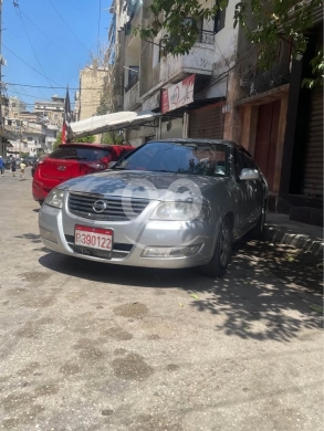 Nissan Sunny 2010