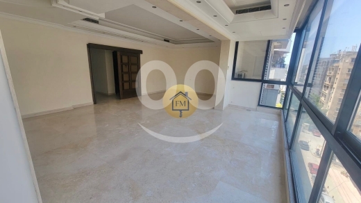 شقة واسعة للإيجار في بيروت - بدارو بمساحة 210 متر مربع | Spacious Apartment for Rent in Beirut