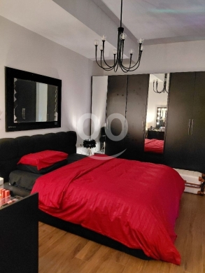 غرفة نوم رئيسية سوداء عصرية فاخرة للبيع | Modern Luxury Black Master Bedroom for Sale