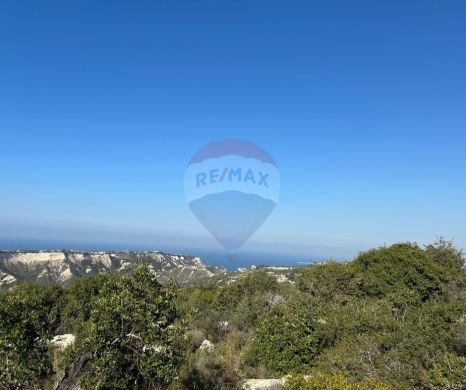 R9-3827 Land for Sale in Aabrine – Batroun, 1,550 m², Sea View أرض للبيع في عبرين – البترون، 1,550 م²، إطلالة بحرية رائعة