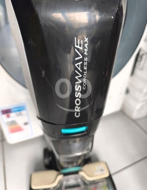 Cordless vacuum