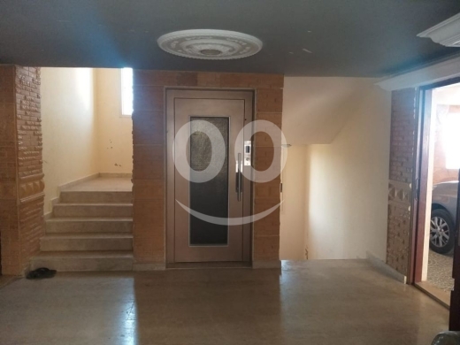 شقة للبيع في دوحة عرمون مساحة 160م.م شارع هادئ | Apartment for Sale in Doha Aramoun