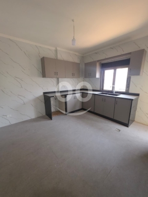 شقة واسعة للبيع في ضم وفارز، شارع الـ ٢٤ | Spacious Apartment for Sale in Dam and Farez - 24 Street