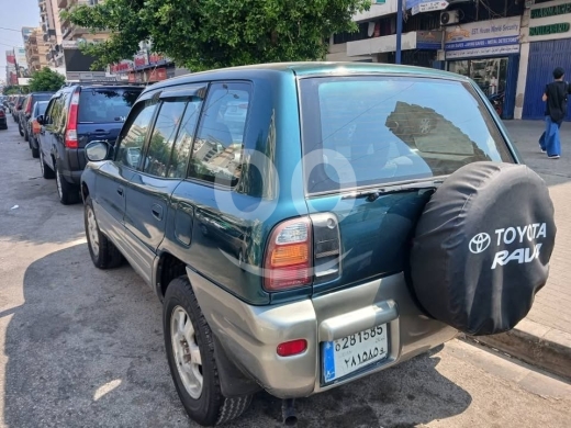 TOYOTA RAV4 2000 — 3