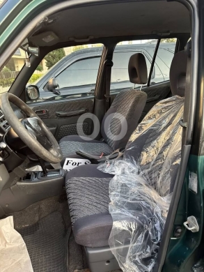 TOYOTA RAV4 2000 — 5