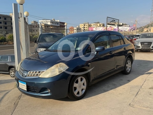 Nissan Tiida 2010